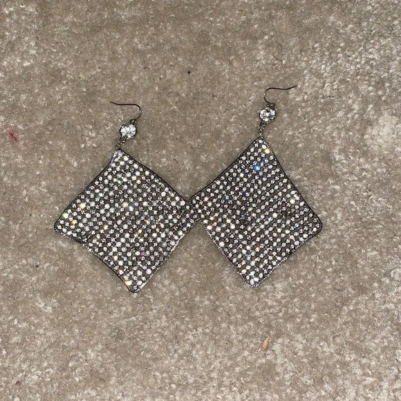 Jewelry - Bling rhinestone earrings